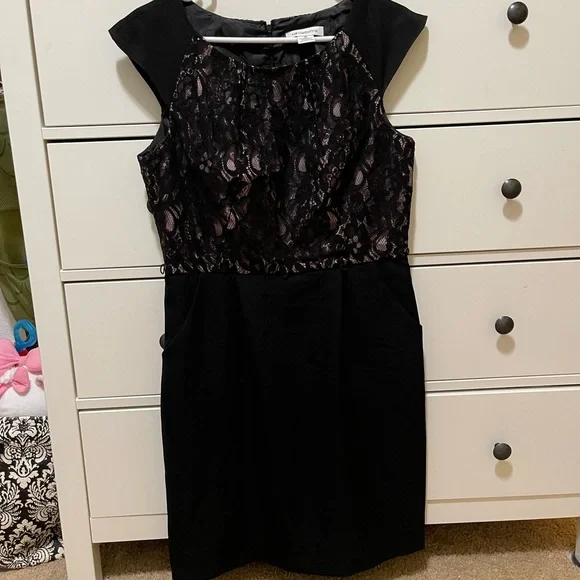Elegant lace black dress by Liz Claiborne Elegant lace black dress by Liz Claiborne